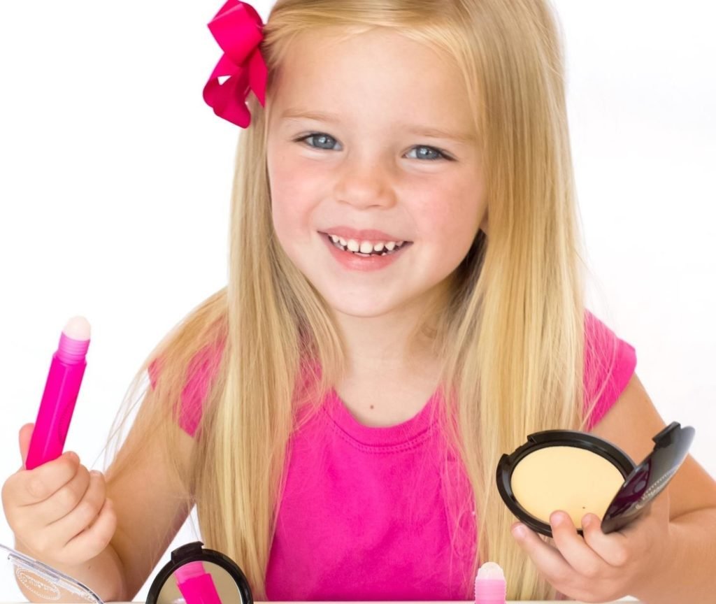 Little Cosmetics Pretend Makeup Essential Set - Light 
